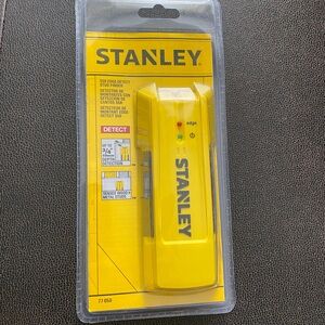 New Stanley S50 Edge Detect Stud Finder 77-050 (B23 )